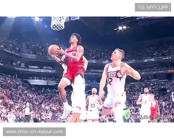 NBA球星空中换手拉杆打进,全网称神技再现